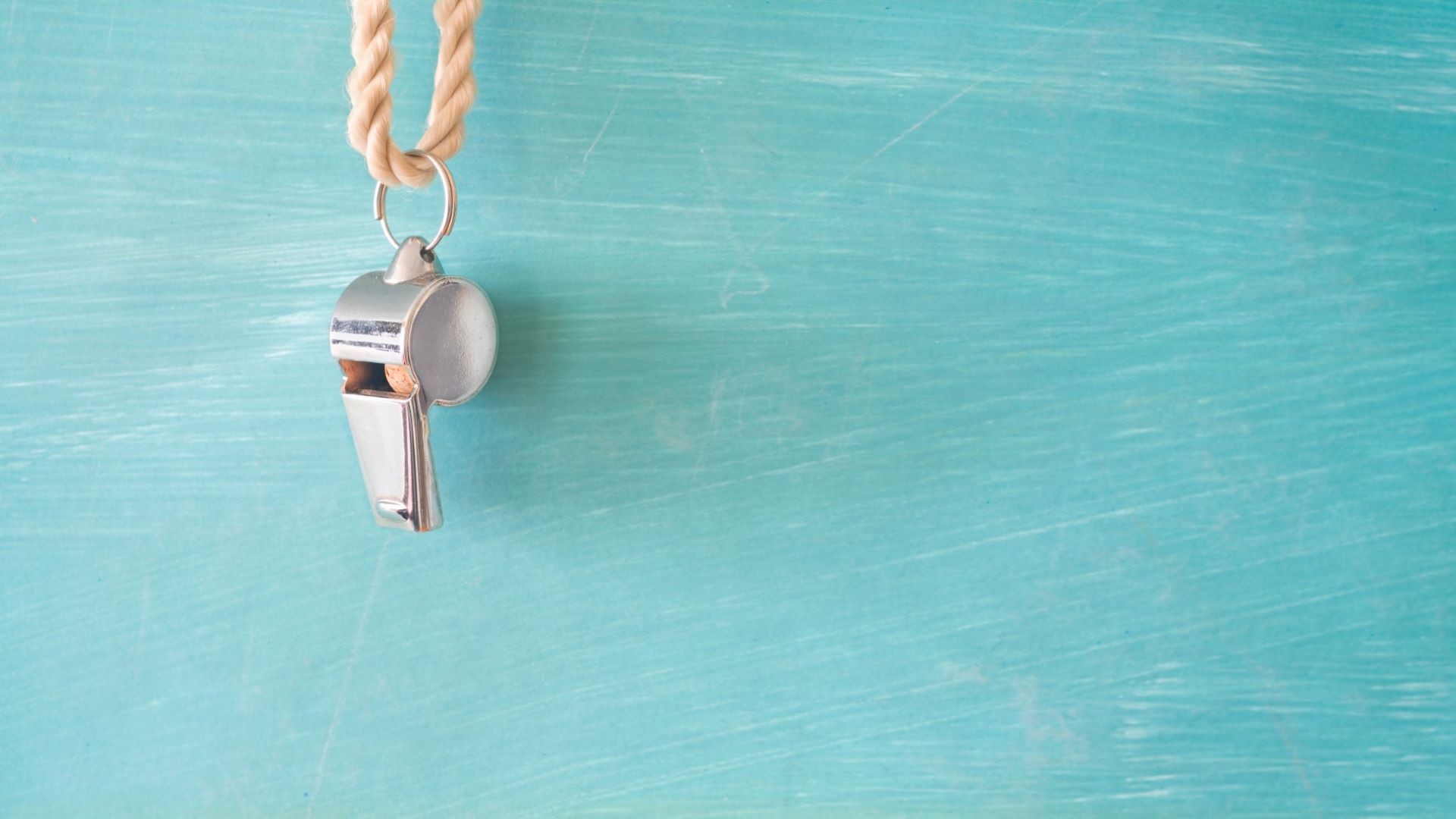 en_trillerpfeife_hinweisgebersystem_1920x1080